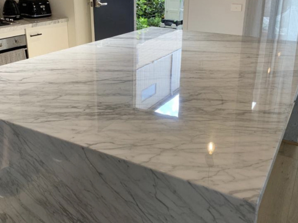 Sheerstone and clearstone shining top